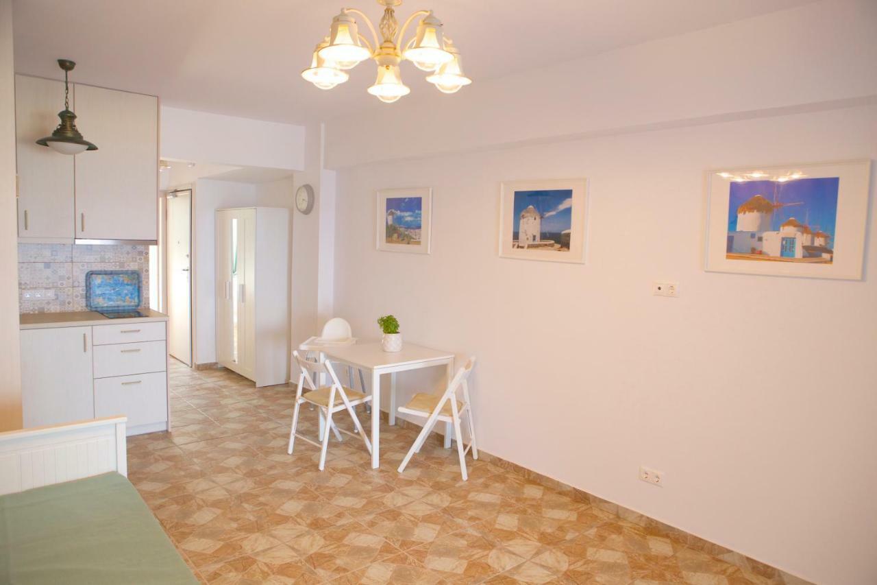 Mediterranean Sandy Beach Apartment Tolón Exteriér fotografie